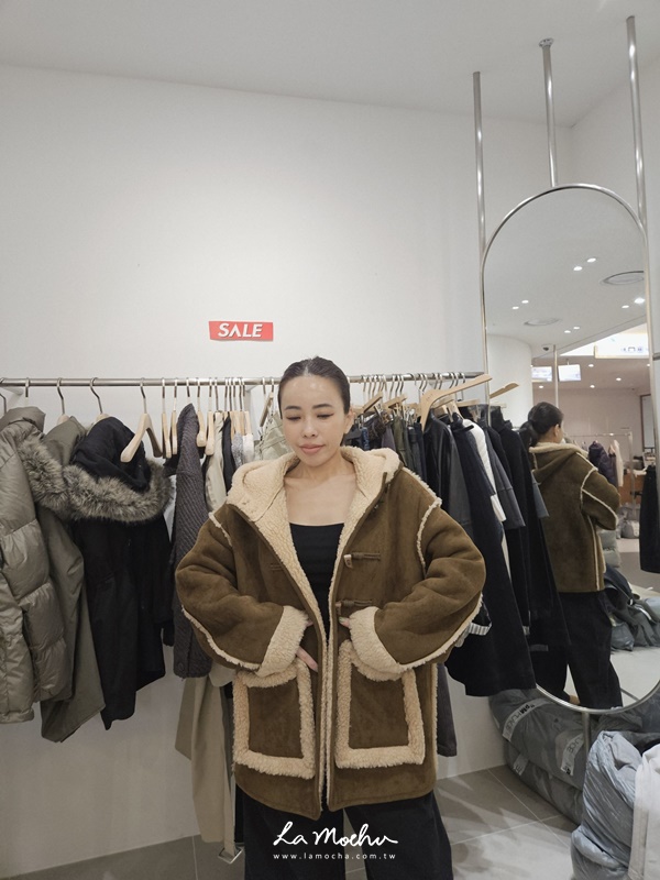 (限量商品)麂皮牛角釦連帽外套